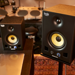 2 X 80 WATTS RMS, 5 POUCES, AMPLIFICATEUR 2 VOIES