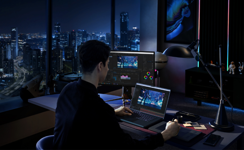 ROG ZEPHYRUS M16