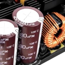 Condensateur électrolytique principal japonais de haute qualité