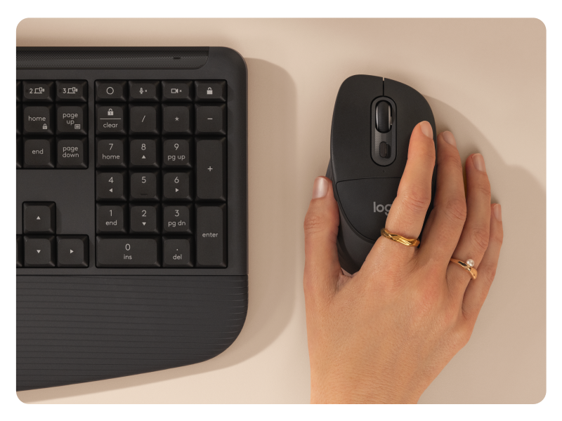 La première souris de Logitech avec coussin de paume