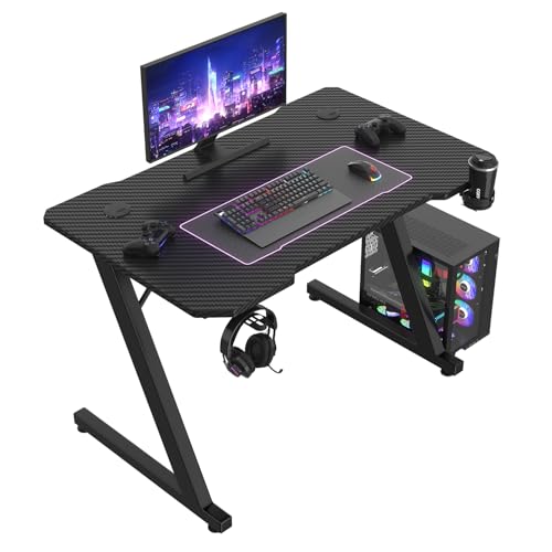 JUMMCO Bureau gaming avec porte-gobelet et porte-casque Table de jeu avec 2 trous professionnels pour le passage des câbles, plateau en fibre de carbone, cadre en métal noir de haute qualité 80x52 cm