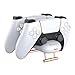Chargeur manette PS5 blanc. Charge rapide en 2h. Câble usb-c de 80 cms inclus qui permet de connecter le chargeur à la console Playstation 5. Permet de stocker et ranger facilement 2 manettes PS5. LED de rétroéclairage. Puce intelligente intégrée, évite tout risque de surcharge ou de surchauffe et assure une protection pour la manette Dualsense. Contenu du produit 1 chargeur double pour manette PS5 Sony, 1 câble double usb-c de 80 cms. Manette et console non incluses dans le pack).